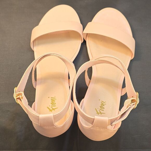 FIONI WOMEN'S CASUAL CRISS-CROSS ANKLE STRAP LOW WEDGE SANDALS G1 - Picture 5 of 15